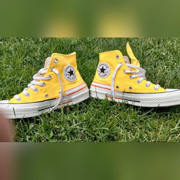Converse All Star Yellow Chuck 70 Sneakers - Picture 9 of 14